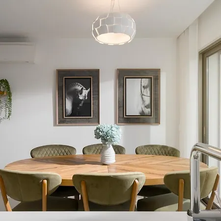 Charming New 2 Bedroom Built 2023