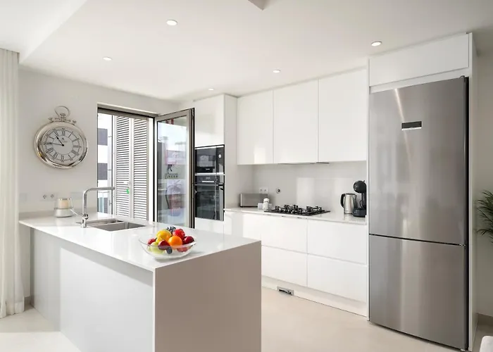 Charming New 2 Bedroom Built 2023 * 拉哥斯