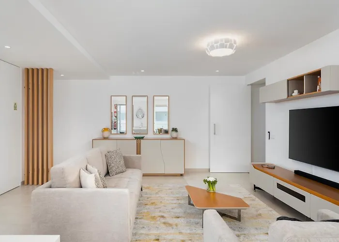 Charming New 2 Bedroom Built 2023