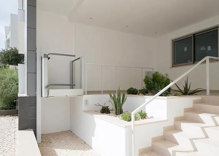 Charming New 2 Bedroom Built 2023 * 拉哥斯