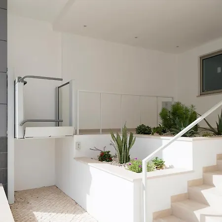 Charming New 2 Bedroom Built 2023 * لاغوس